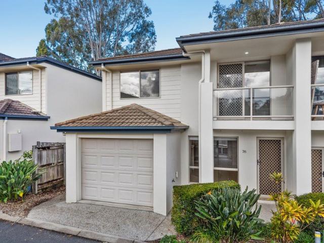 Modern 3 Bedroom Townhouse Fully Air Conditioned