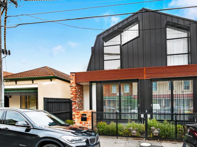 Modern 3 Bedroom Townhouse in the Heart of Brunswick