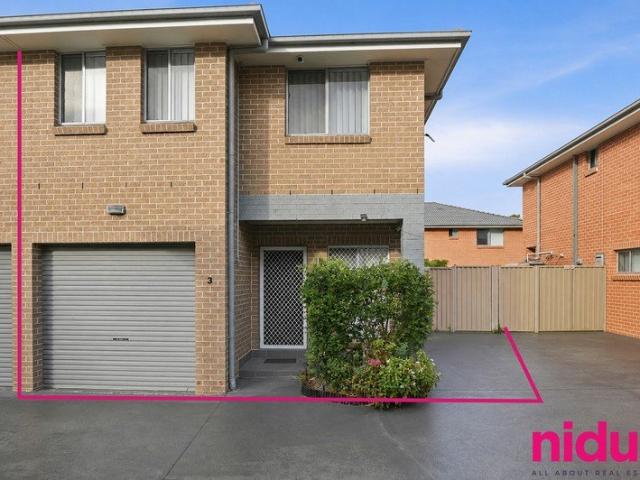 Modern 3 Bedroom Townhouse in the Heart of Rooty Hill