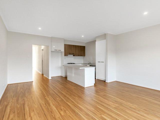 Modern 3 Bedroom Townhouse in a Convenient Mount Barker Location
