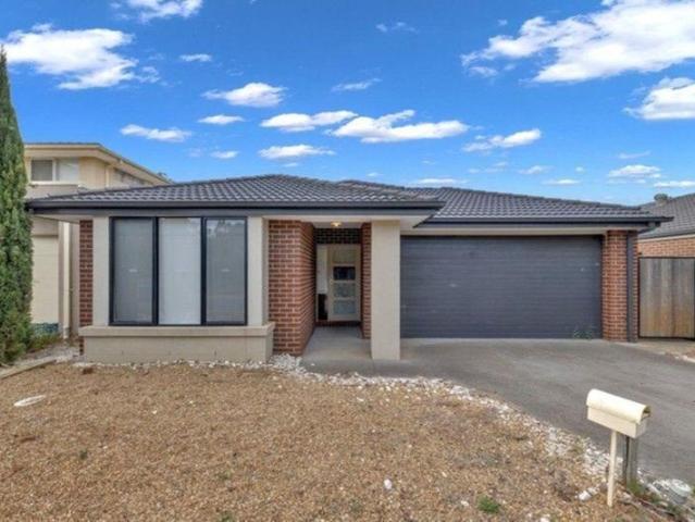 Modern 3 Bedroom Townhouse in Prime Mernda Location
