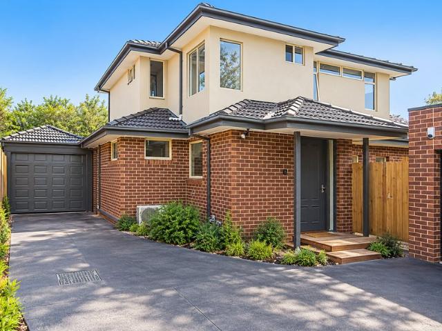 Modern 3 Bedroom Townhouse in Prime Oakleigh Location!