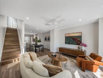 Modern 4 Bedroom Townhouse in Rochedale