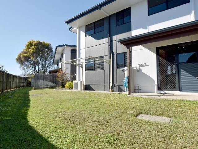 MODERN 3 BEDROOM TOWNHOUSE IN SECURE GATED COMPLEX