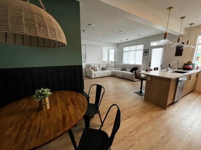 Modern 3 Bedroom Townhouse in Seton