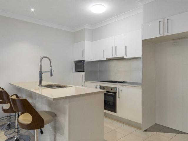 Modern 3 Bedroom Townhouse | Prime Location | Available 07.09.26