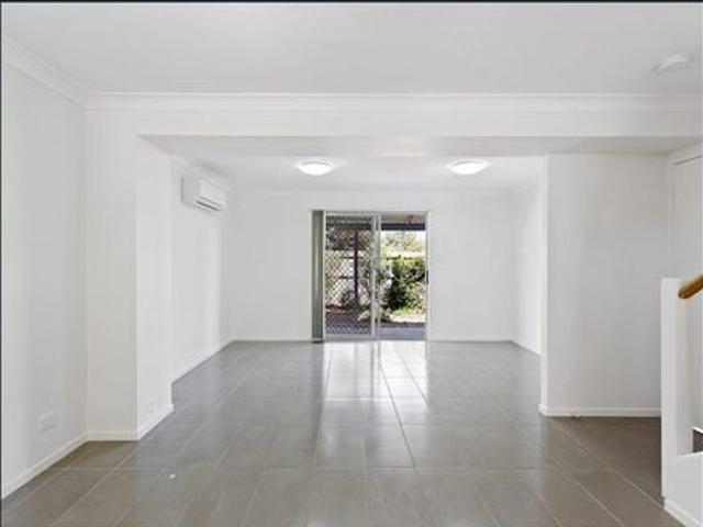 Modern 3 Bedroom Townhouses Alma Parklands