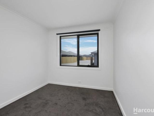 Modern 3 Bedroom Unit