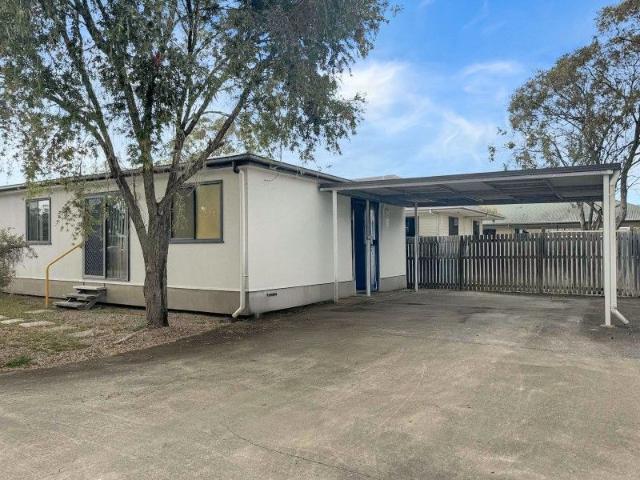 Modern 3 Bedroom Unit Great Investment Opportunity