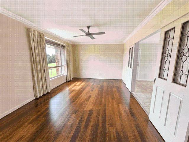 Modern 3 Bedroom Unit in Convenient Pakenham Location