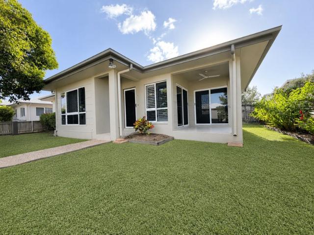 MODERN 3 BEDROOM UNIT IN BOHLE PLAINS + SOLAR + REGULAR GARDEN MAINTENANCE!