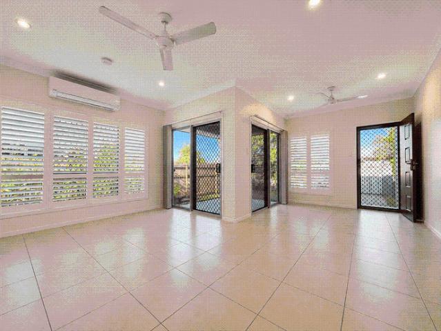 MODERN 3 BEDROOM UNIT IN BOHLE PLAINS + SOLAR + REGULAR GARDEN MAINTENANCE!