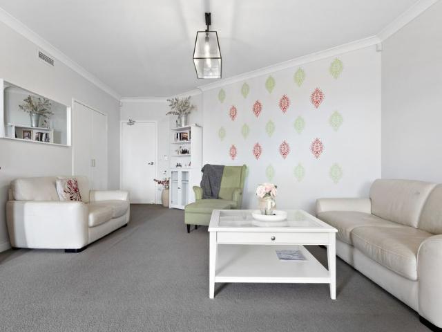 Modern 3 Bedroom Unit In Prime Location