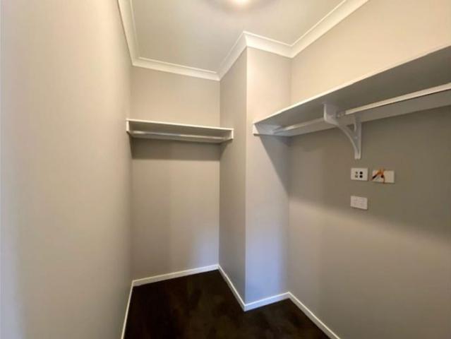 Modern 3 Bedroom Unit in Prime Thornhill Park Location