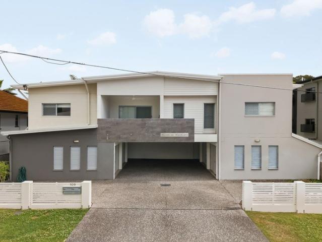 Modern 3 Bedroom Unit Living, Moments from Everything