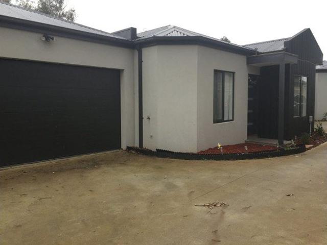 MODERN 3 BEDROOM UNIT WITH STYLE & COMFORT