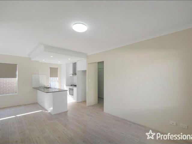 Modern 3 Bedroom Villa in Peaceful Pearsall