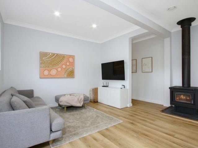Modern 3 Bedroom, 2 Bathroom Home