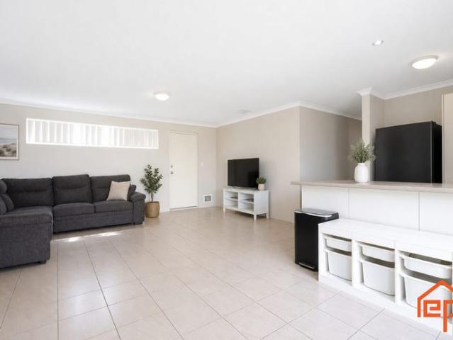 Modern 3 bedroom, 2 Bathroom Home