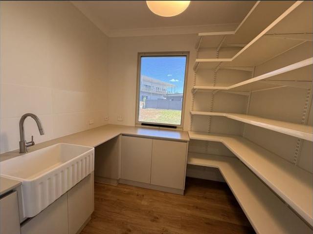 Modern 3 Bedroom, 2 Bathroom Home with Water Views + Office