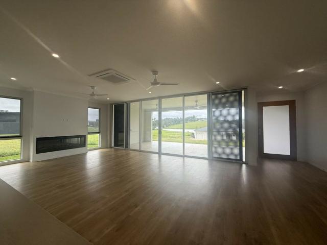 Modern 3 Bedroom, 2 Bathroom Home with Water Views + Office
