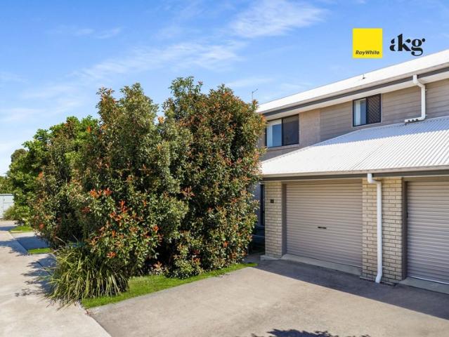 Modern 3 Bedroom 2 Bathroom Townhouse