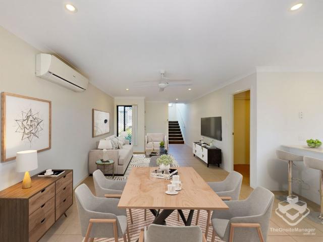 Modern 3 bedroom 2 level townhouse