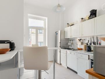 Modern 3 Room Altbau high ceilings Central Berger Straße Höhenstraße, Frankfurt Amsterdam Apartments for Rent