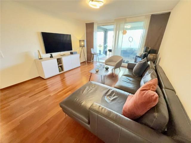 Modern 3 room apartment with balcony and beautiful view in Zug