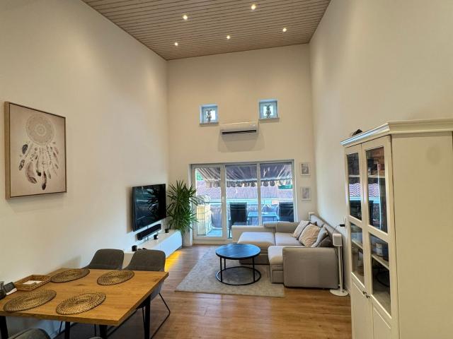 Modern 3 Room Apartment with Balcony & Stylish Bathroom, Home Office, Central & Quiet Location