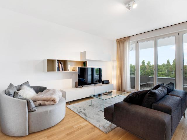 Modern 3 Room Apartment with 2 Balconies and TV Tower View in Berlin Wilmersdorf