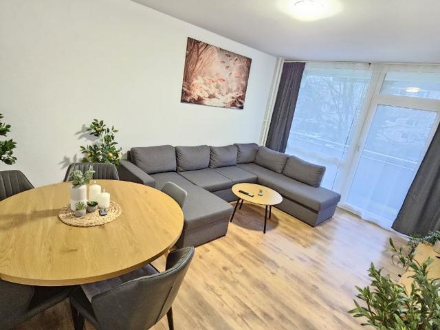 Modern 3 Room Apartment in a Central Location – Fully Furnished & Fully Equipped, Koln Amsterdam Apartments for Rent