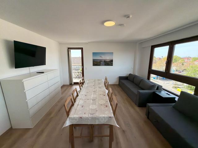 Modern 3 room apt. with big living room & balcony