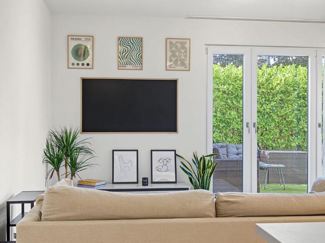 Modern 3 Room Garden Apartment at Weißenseepark Residences