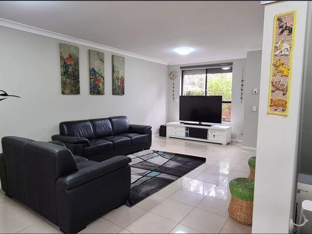 Modern 3 Storey Townhouse in Toongabbie Spacious Living in a Prime Location!