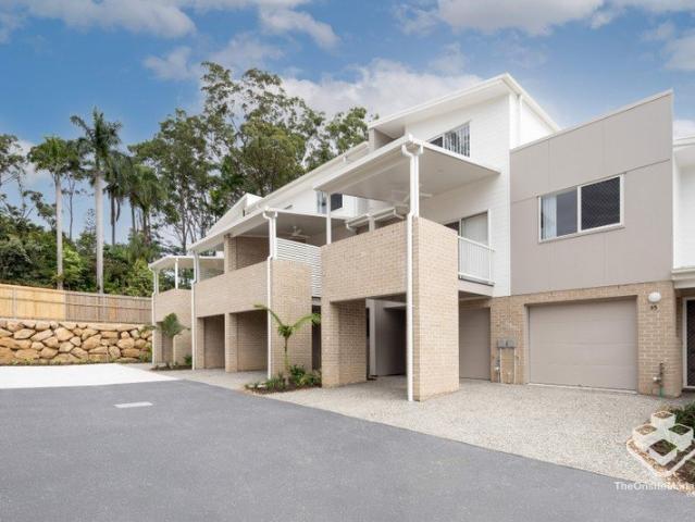 Modern 3 Storey Townhouse
