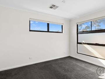 Modern 3BR Townhouse with 2 ½ Bathrooms and all the Modern Day Features