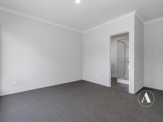 Modern 3x2 Living in Peaceful South Yunderup