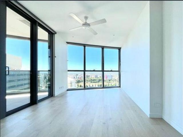 Modern 1+1 Bedroom Apartment with River Views