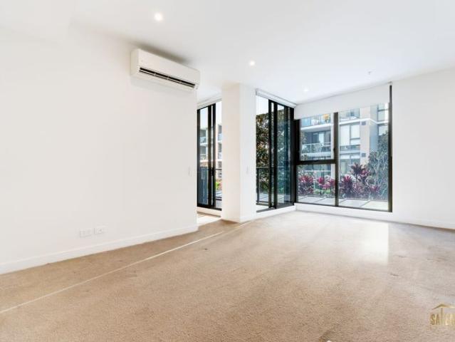 Modern 1 Bed 1 Bath and Carspace next to North Ryde Metro for LEASE