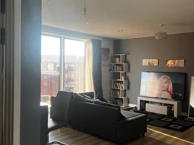 Modern 1 bed| 5 min to elephant and castle station
