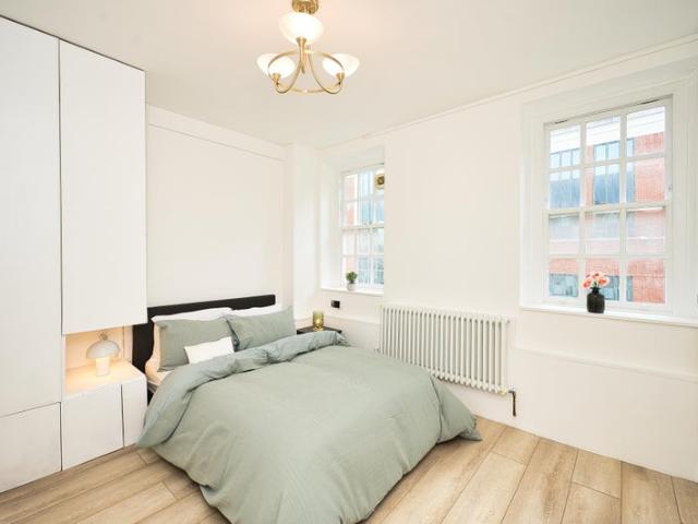 Modern 1 bed Apt near Westminster Station SW1P