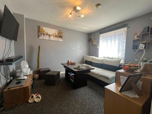 Modern 1 Bed Apartment, Old Bedford Road: Heating Bills Included!