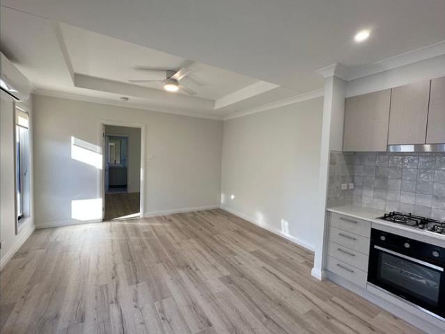 Modern 1 Bed Granny Flat in Popular Huntlee