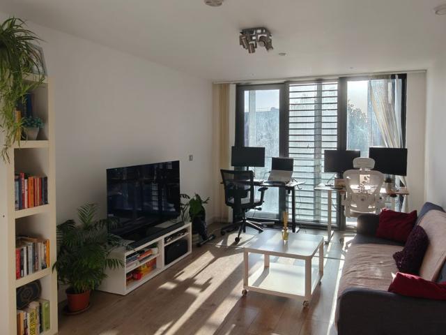 ✨ Modern 1 Bed Flat to Sublet 2 Mins from Station