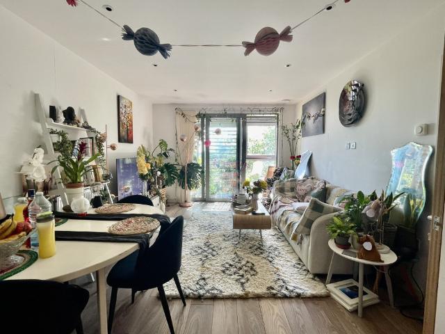 Modern 1 Bed Flat Bills Included
