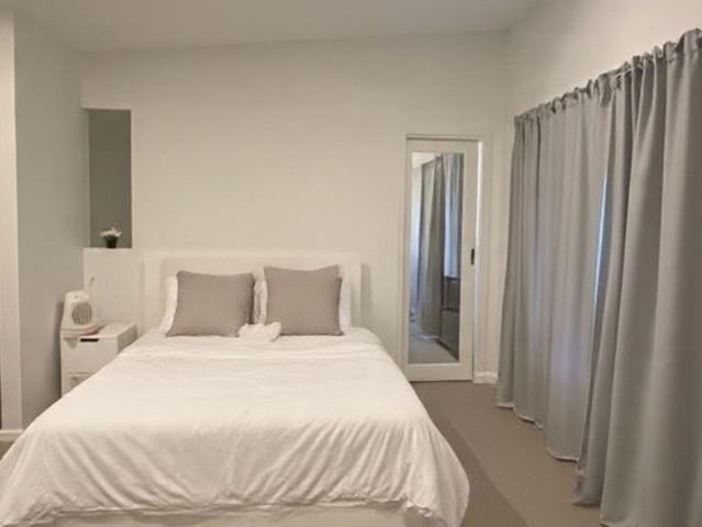 Modern 1 Bed Home