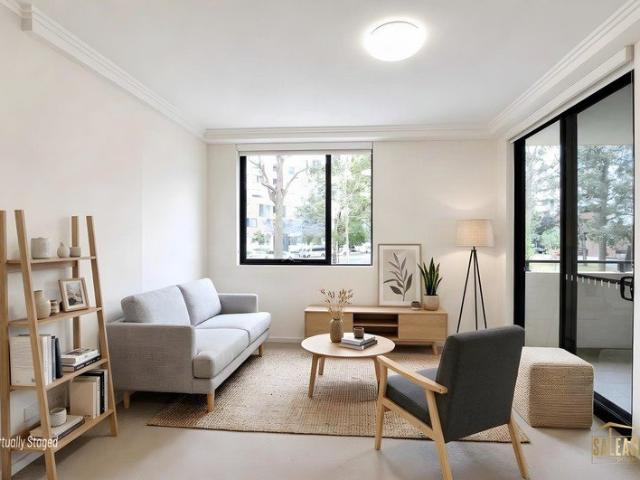 Modern 1 Bedrom with Huge Study perfect for First Home buyer or Owner Occupier
