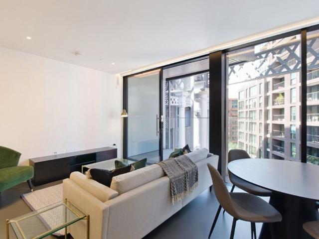 Modern 1 bedroom apartment to rent in King's Cross, N1C