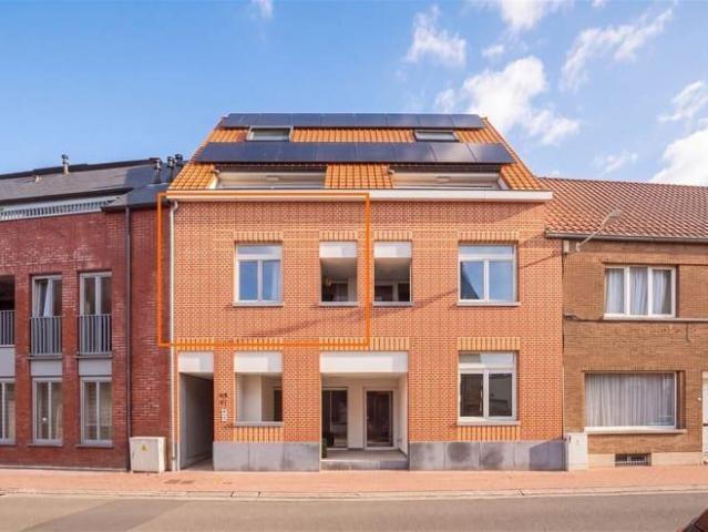 Modern 1 bedroom apartment with a terrace and parking space
